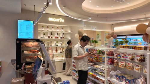 不愧是外滩 连便利店都 长 成你不认识的样子了